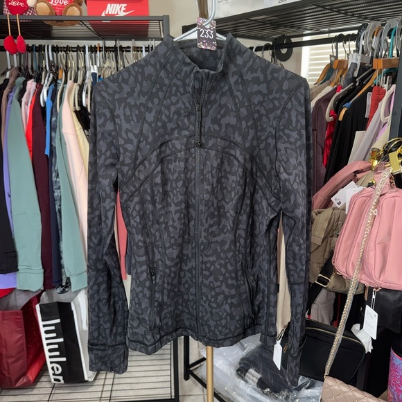 233. Lululemon Define Jacket *Luxtreme in Formation Camo Deep Coal Multi - Picture 1 of 5